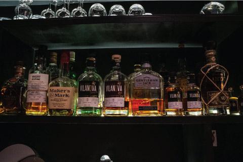 Bistrot VERiTABLE Alain Parodi vue du bar et des spiritueux